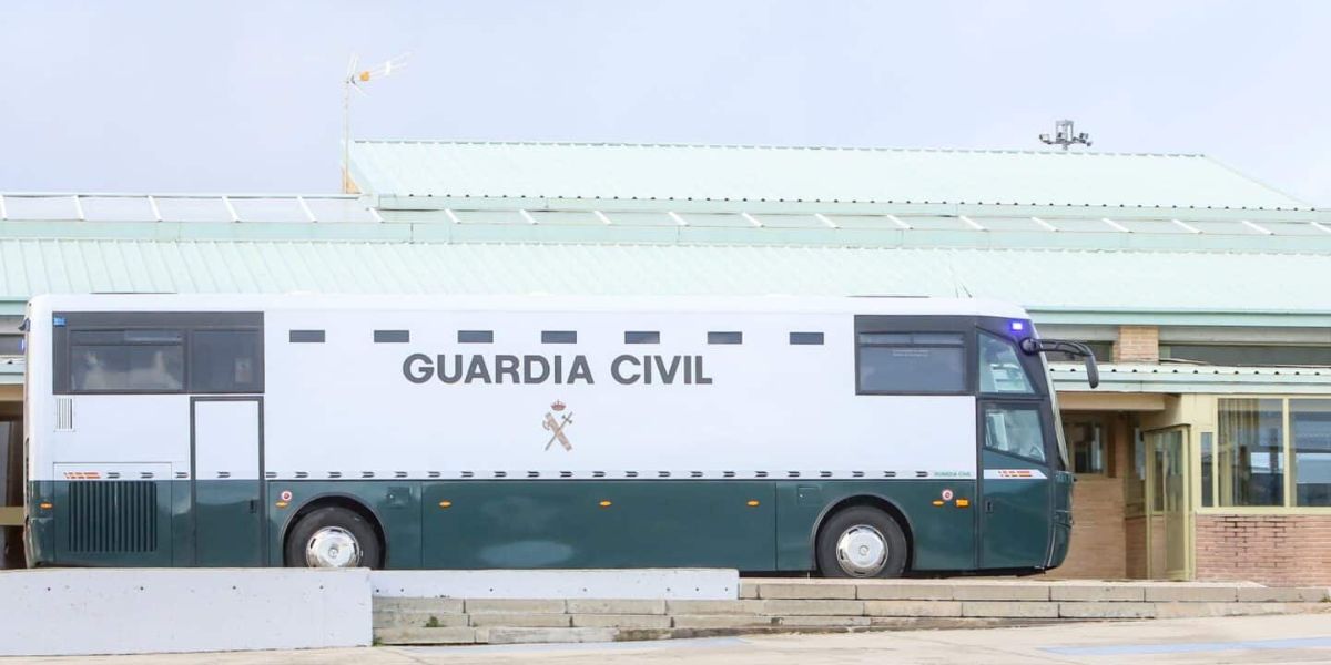 Fonestar-Buses de la guardia civil- tecnología de audio para entornos institucionales