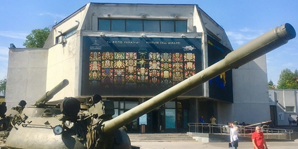 Fonestar-Centro de exposiciones del Museo Nacional de Historia de Ucrania en la Segunda Guerra Mundial- Sistemas de megafonía para centros turísticos