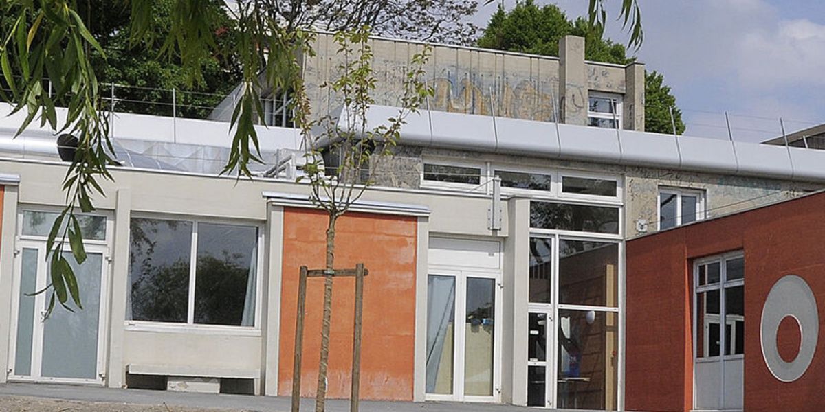 Fonestar-Complexe Pôle Culturel Gérard Philippe- Megafonía a medida para edificios oficiales