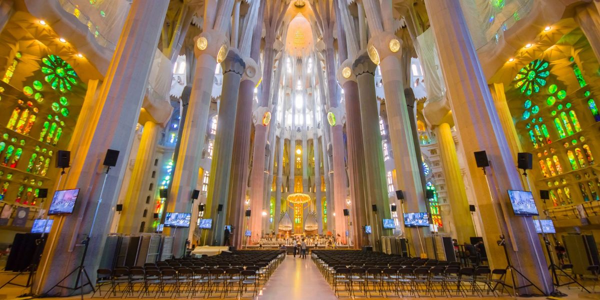 Fonestar-Sagrada Familia- Sonido nítido en iglesias y espacios religiosos