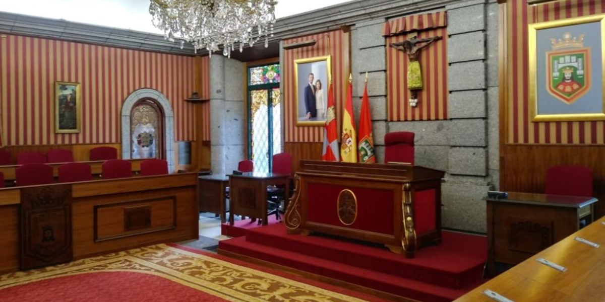 Fonestar-SALÓN DE AYUNTAMIENTO- Sistemas de megafonía y evacuación por voz para edificios públicos
